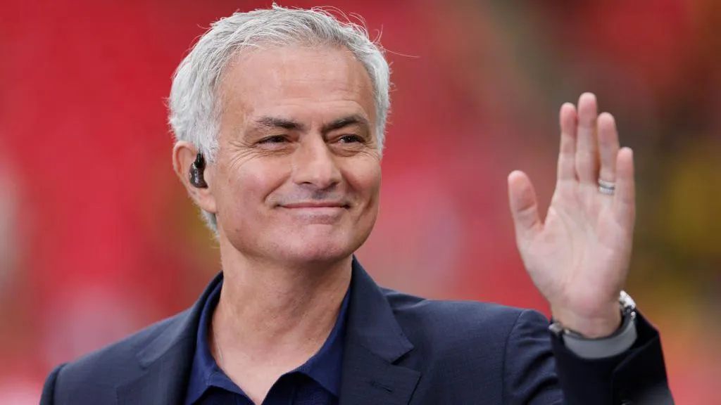 Who says no to this Portuguese giant? - The Special One arrives for talks